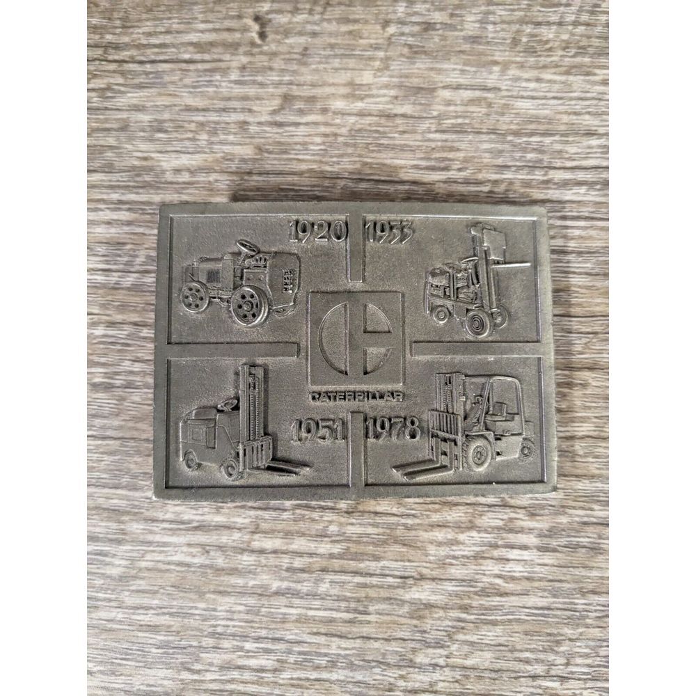 caterpillar vintage 1920-1978‎ committed to your future belt buckle
